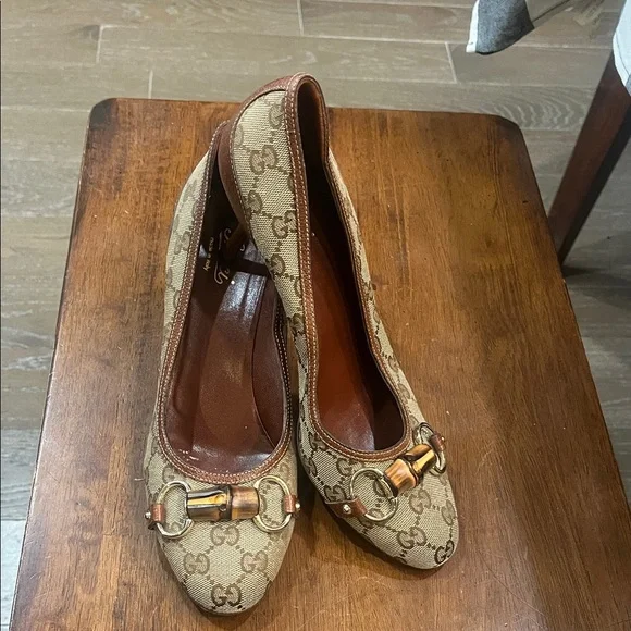 Gucci Women's Tan Canvas Loafers with Gold Accents - Picture 3 of 16